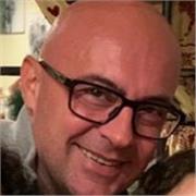 Laureato in Economia (Degree in Economics) offre lezioni di Inglese e Matematica